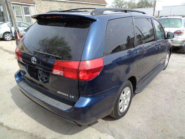 2005 Toyota Sienna LE 7-Passenger 4dr Mini-Van